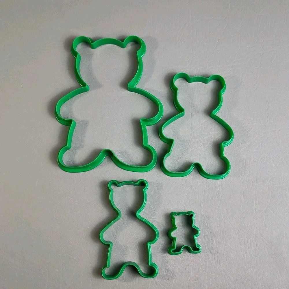Vtg. Wilton Cookie Cutter Teddy Bear Family Set Of 4Green 1991 6